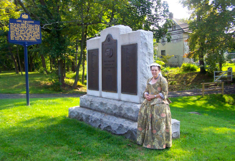log college monument